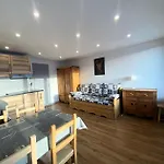 Neves - Location: Pour 4 Personnes Dans Un Quartier Anime Apartmán *