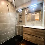 Neves - Location: Pour 4 Personnes Dans Un Quartier Anime Val Thorens