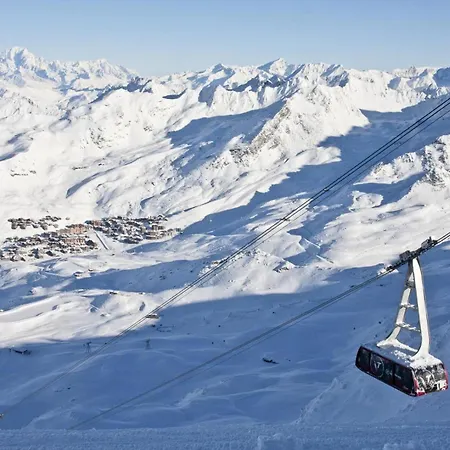 Neves - Location: Pour 4 Personnes Dans Un Quartier Anime Val Thorens