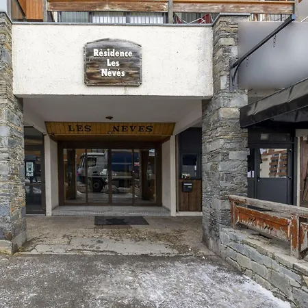 Appartement Résidence Neves - Location: Pour 4 Personnes Dans Un Quartier Animé